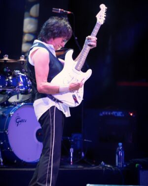 Jeff Beck Instagram - One more from last night’s @capitoltheatre show. Photo: @tischmanrocks