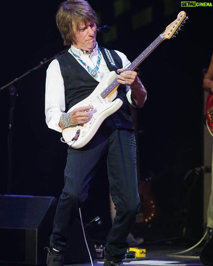 Jeff Beck Instagram - #dailyexpressuk recently published a review of Jeff’s performance at the Royal Hospital in Chelsea. Visit jeffbeck.com for a link to the review. The Stars Align Tour starts next week! Which show are you going to?