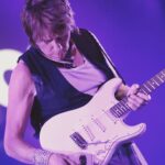 Jeff Beck Instagram - BASEL... you guys rocked. Paris tonight! Are you coming out? 🤘🎸#jeffbeck #guitarist #rocknroll #guitaristofinstagram #tour #concert #show #music #musicians #basel #switzerland #paris #france #goodmusic photo: Pierre-Emile Bertona