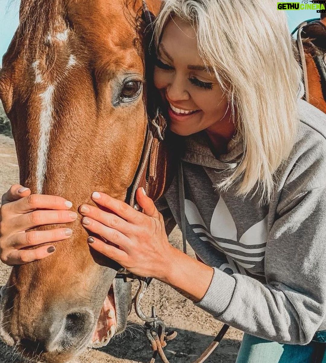 Jen Sutphin Instagram - This just in! I stole this from u/inevitable_sweet_988 - BDong reaching a settlement in her fitness scam trial? We love to see it. P.S she’s still pretending to be a horse enthusiast 😜