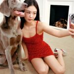 Jennie Kim Instagram - GUIRLANDE Holiday Campaign with @jacquemus 🎄🐕🎁 Love you Simon ❣️