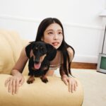 Jennie Kim Instagram - GUIRLANDE Holiday Campaign with @jacquemus 🎄🐕🎁 Love you Simon ❣️