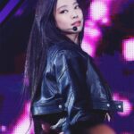 Jennie Kim Instagram - 블링크가 남겨준 마지막 콘서트의 내 모습📷 서울에서 이렇게 우리 블링크랑 함께 마무리 할 수 있어서 너무 행복하고 마음이 뭉클해지는 날이었어요. 내가 생각할 수 있는 가장 큰 숫자만큼 고맙고 사랑해🫶