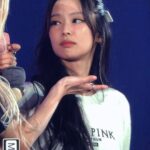 Jennie Kim Instagram - 블링크가 남겨준 마지막 콘서트의 내 모습📷 서울에서 이렇게 우리 블링크랑 함께 마무리 할 수 있어서 너무 행복하고 마음이 뭉클해지는 날이었어요. 내가 생각할 수 있는 가장 큰 숫자만큼 고맙고 사랑해🫶
