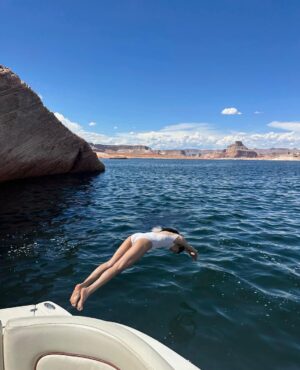 Jennie Kim Instagram - Dear Lake Powell. I shall be back 💌