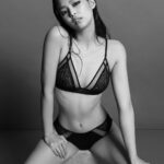 Jennie Kim Instagram - @calvinklein