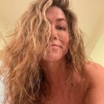 Jennifer Aniston Instagram - Okay, Humidity…🥵😵‍💫⁣ Let’s go…..👊🏼💪🏼@lolavie