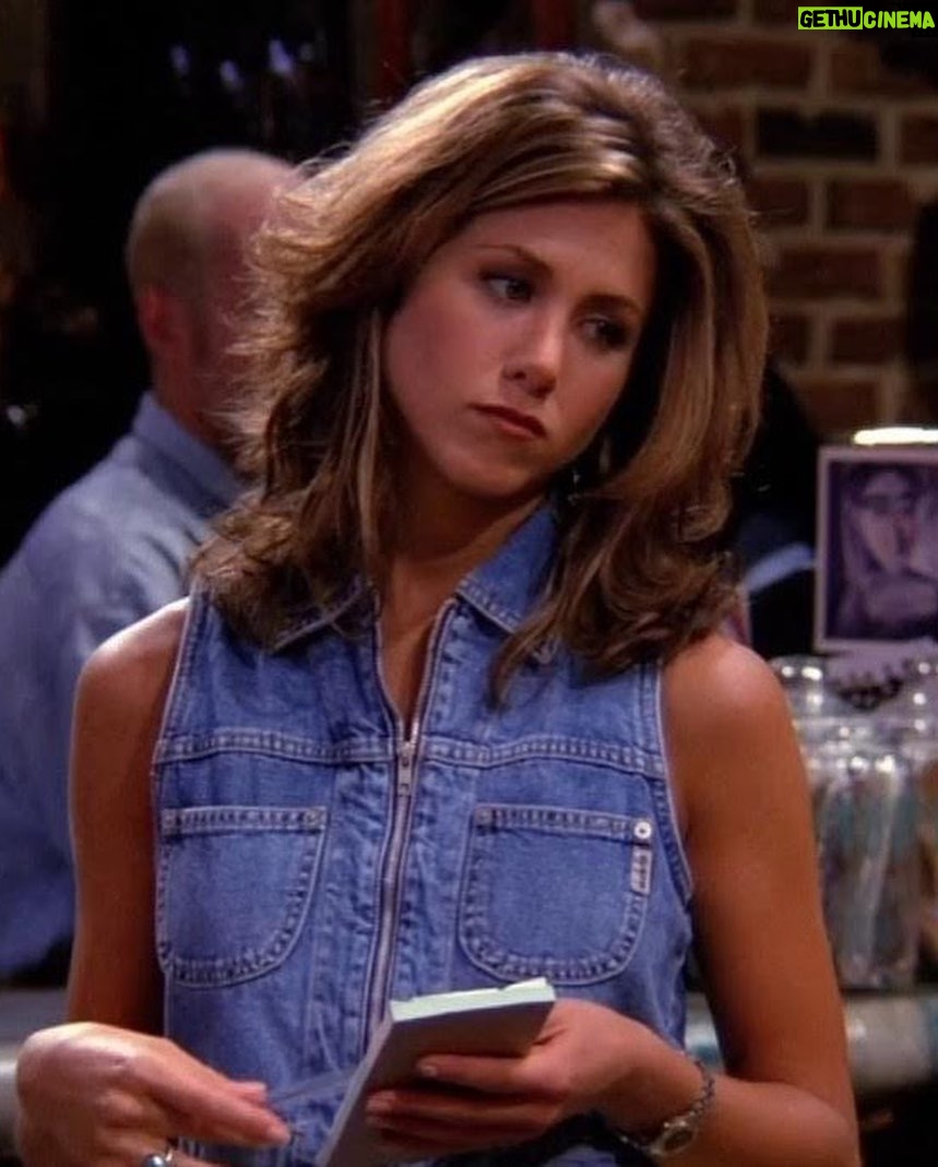 Jennifer Aniston - 5.5 Million Likes - Choose your player, hair edition…🤷🏼♀️👀@lolavie #TBT