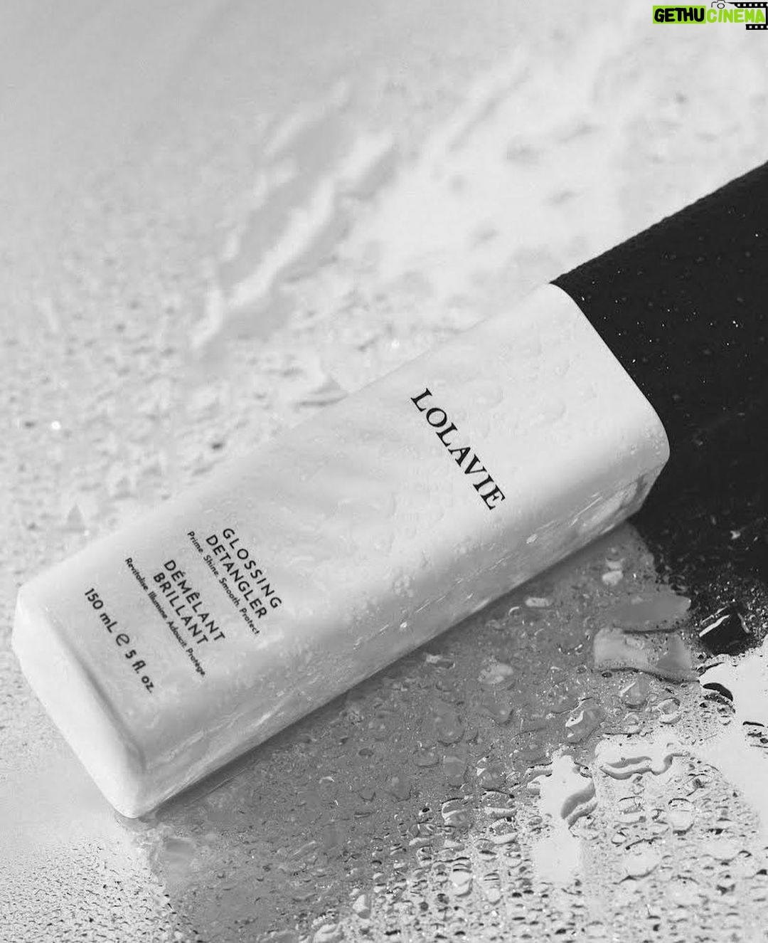 Jennifer Aniston Instagram - Thank you guys for all the @lolavie love 🥰 Tap to shop our first product (and one of my favorites) - the Glossing Detangler! Can’t wait for you to see more ❤️