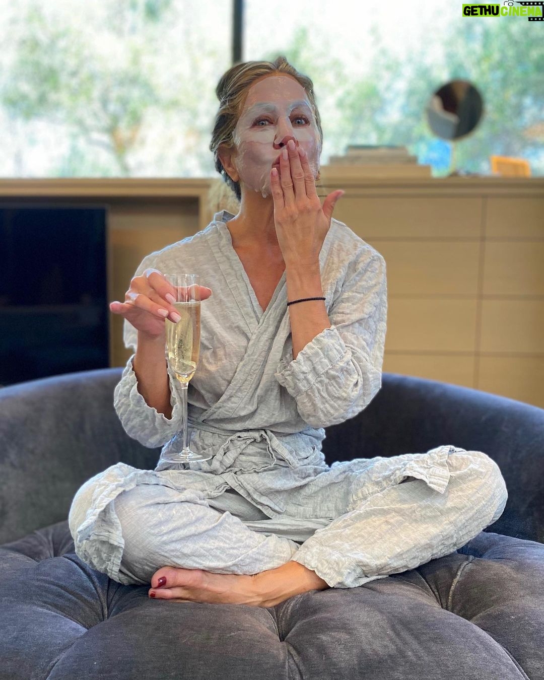 Jennifer Aniston - 4.5 Million Likes - Emmys prep... in my other mask 😷🥂 ⠀
⠀
Congratulations to the nominees and all of the amazing performances we’ve seen this year 👏🏼👏🏼🥳❤️