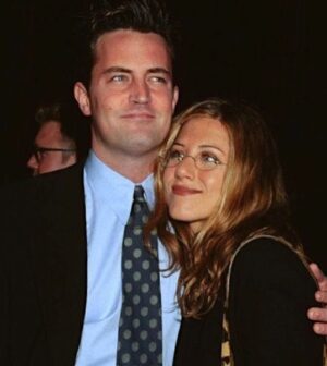 Jennifer Aniston Instagram - I'm shocked Matty is the last to join Instagram, considering he was a uh... umm....oh crap 🤦🏼‍♀️ Oh! A computer processing TRANSPONSTER. #FBF