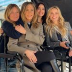 Jennifer Aniston Instagram - That’s a wrap on Season 3 🥹👏🏼Love love LOVE this @themorningshow crew —❤️ So much more to come 😘💥!!