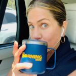 Jennifer Aniston Instagram - Mugshot. (New episode of @themorningshow out TODAY 👏🏼)
