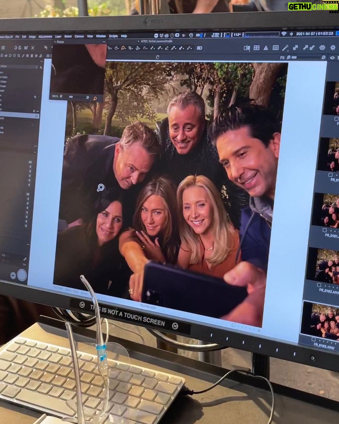 Jennifer Aniston - 5 Million Likes - Please join me in celebrating one of my favorite people on the planet. LISA KUDROW!! 🎈🥳 She’s been my friend and my family for nearly 30 incredible years. I cherish you…I love you, my sweet Floosh. One of the most talented comedians/actors I’ve had the great honor to work with for all these glorious years and more to come!
Happy Lisa’s Birthday! ❤️🤸♀️
