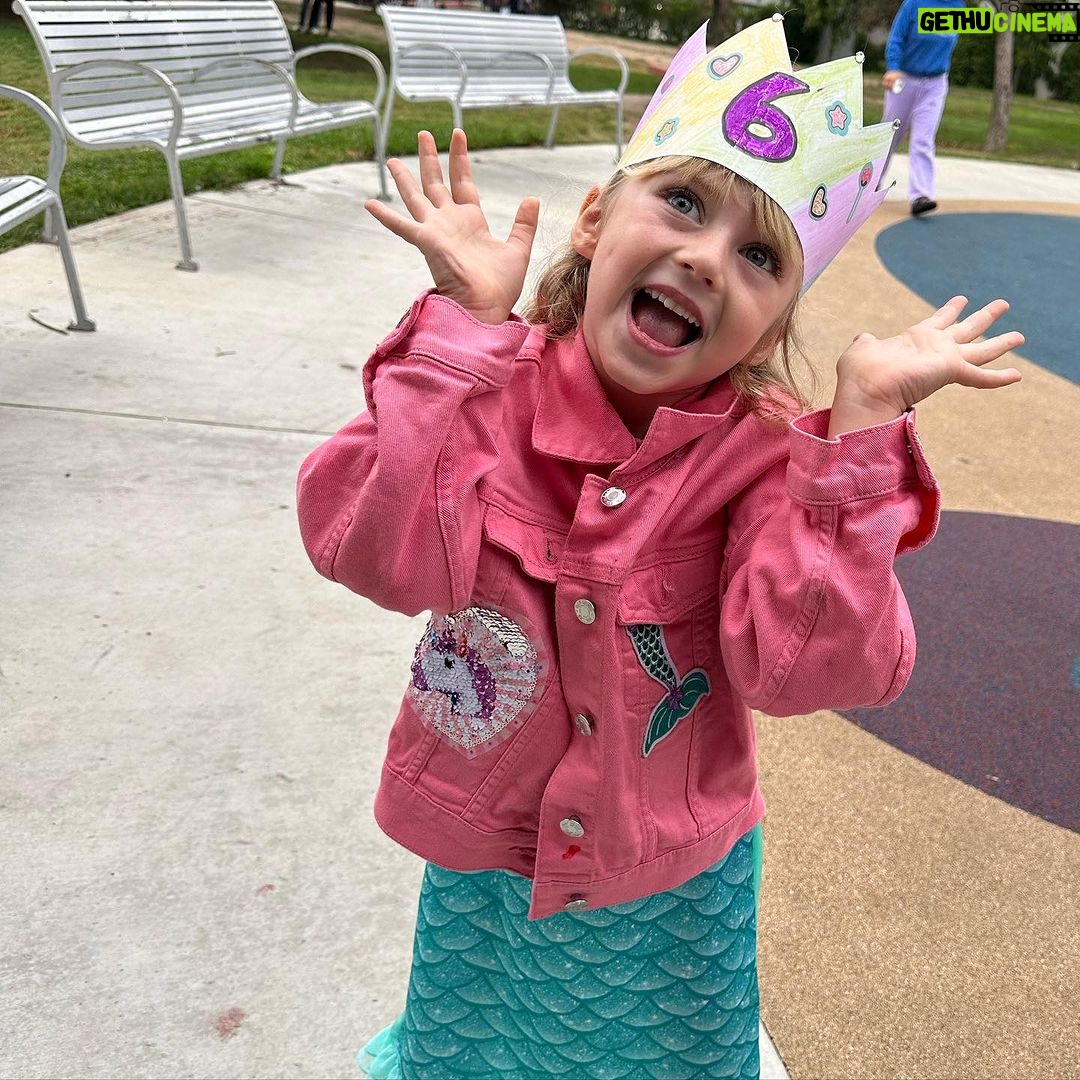 Jennifer Finnigan Instagram - Warning…this is a sappy one 😝 This kiddo. This kind, funny, goofy, silly, sensitive, big-hearted little soul. You are 6 today. And I think for the first time in this crazy journey called parenthood, I want time to stand still. Because it’s all going so fast and I know I’ll blink again and you’ll be a teenager. So for now I’ll savor every single time you take my hand, every time you look up at me with your big blue eyes so full of love, every time you crawl into our bed and snuggle up next to me, every time you run into my arms so hard you almost knock me over, and every time you giggle at one of my “mom jokes”. I love you so much it hurts. Ok, crying now. Happy Birthday big girl!!!! 🩷🩷🩷
