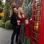 Jennifer Finnigan Instagram - Alllll the holiday fun and magic. So grateful for health and happiness going into the New Year. I’d love a nap though? Ya feel me 😝? Sending you all love and light tonight ❤️💚❤️ #merrychristmas #happyholidays #grateful Los Angeles, California