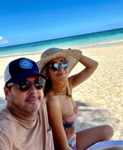 Jennifer Finnigan Instagram - Quick trip to #Tulum with my honey @jonnysilverman to celebrate our dear friend’s wedding. We’ve spent every day reminiscing, laughing, and crying about Bob….whom we all lost 10 months ago. Being surrounded by the people he loved most in the world has been so healing and bonding. Never was a man so collectively adored, and so desperately missed. He’s been everywhere this weekend….appearing in rainbows and signs and symbols. We feel ya Bob. We know you’re here. We miss you and love you. #bobsaget Tulum, Mexico