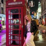 Jennifer Finnigan Instagram - Oh hellooooo much needed long-weekend in #london !!!! Please try to suffer through my next series of cheesy travel pics. Much appreciated. Thanks, and thanks @jonnysilverman for taking these pics while heavily eye-rolling 🙄😘😘😘🇬🇧🇬🇧🇬🇧 #londonlife London, United Kingdom