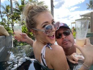 Jennifer Finnigan Instagram - #throwback to last week…..When the parents get 4 hours by themselves thanks to «Kids Club » you can find us at the Adult Pool 🙌🏼 Second pic is back in family mode ;) #hawaii #springbreak #hawaiivacation
