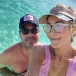 Jennifer Finnigan Instagram - Beachin’ 💙😊😎💙 ps check out that water in the third pic!! Anguilla
