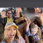 Jennifer Finnigan Instagram - So grateful for my little fam today. Had the greatest day at EJ’s first theme park yesterday!!! She was so brave!!! Happy Thanksgiving to you and yours, may your holiday be filled with love and health and joy and laughter!!!!! 🦃🍁 🥧 🧡💛🤎 #happythanksgiving Universal Studios Hollywood