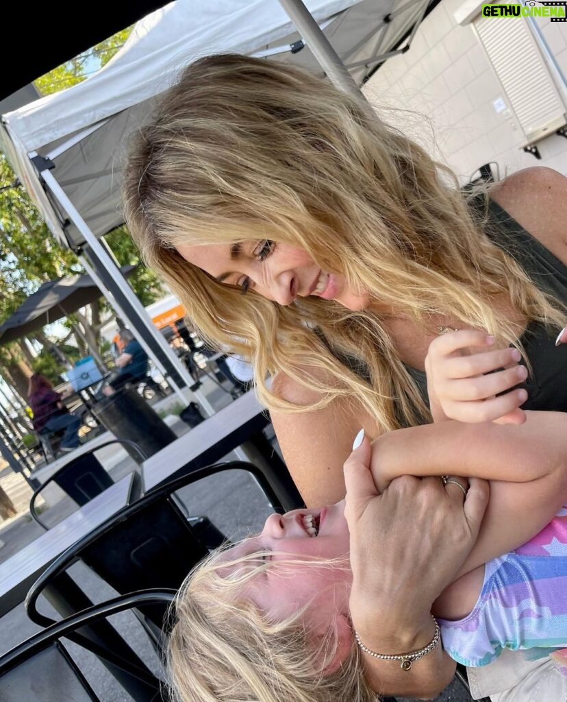 Jennifer Finnigan Instagram - Happy Mother’s Day, amazing, hardworking, loving Mammas. Basking in gratitude that this crazy kid chose me to be her mom. She teaches me so much on the daily. It’s never easy, she’s what I’ve discovered is called a “Spirited Child” (which should be in the every day parent vernacular!). But it’s the difficulties that make it rewarding, as cliche as that may sound. Her exuberance, her sharp perception, her Uber sensitivity, her rapid-fire mood swings, her empathy, her obsessions….she hears everything louder, feels everything more, and her heart is as big as the sea. Never change, my little wonder. I’ll do everything in my power to help navigate you through this journey to adulthood, with love and humor and patience (well…this one runs out occasionally ;). You’re going to move mountains. #happymothersday #mygirl 💕💕💝💝
