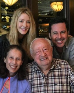 Jennifer Finnigan Instagram - This man, a true legend, a father, a husband, a Rabbi, a grandfather, a great-grandfather, and a friend to so many. We all called him ‘Dad’ and ‘Pop’ and ‘Saba’. He was 99 years young, still the life of the party, sharp as a tack, funny and charismatic and loving. We already miss him so much. Pop, I am damn lucky you came as a package-deal with my amazing husband. Thank you for showing me how to properly live life, by loving and living in a big, beautiful way. You went surrounded by your adoring family, peacefully and with grace and acceptance. It’s hard to imagine life without you, without your daily check-ins with Jonny, without your weekly EJ visits. But wow, what a legacy you’ve left behind. Go have a beer up there with my dad Jack, will ya? It’s about time you two met.
Love you 💔 RIP Rabbi Hillel Silverman