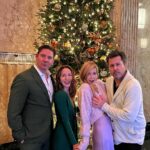 Jennifer Finnigan Instagram - Got dolled up to see the DELIGHTFUL ‘Love Actually’ Live show the other night. If you’re feeling like a little festive fun, a lot of talented singers, and a warm and fuzzy vibe, I highly recommend it 🤗 (Oh and scroll ➡️to see our awkward Christmas card pic 😳) #loveactually #loveactuallylive @ftrlive @officialchrismann ❤️💚❤️💚 Wallis Annenberg Center for the Performing Arts