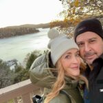 Jennifer Finnigan Instagram - Happy Thanksgiving to you and yours!!!!!! Sending lots of love and light out there!!!!! ❤️🦃❤️🦃 Lake Arrowhead, California