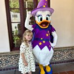Jennifer Finnigan Instagram - Some days and some people are like food for the soul….this was one of them. A day at @disneyland with my fam and dear friends was pure joy🩷 In these dark, difficult times, I don’t take any of these moments for granted!!! EJ was in heaven—her first time at Disney! Thanks for the BEST day, sweet soul sister @samschacher and @markusbiren Love you guys!! Love that our kids love each other too!!!! @jonnysilverman 🩷🩷 Disneyland/Califonia Adventure