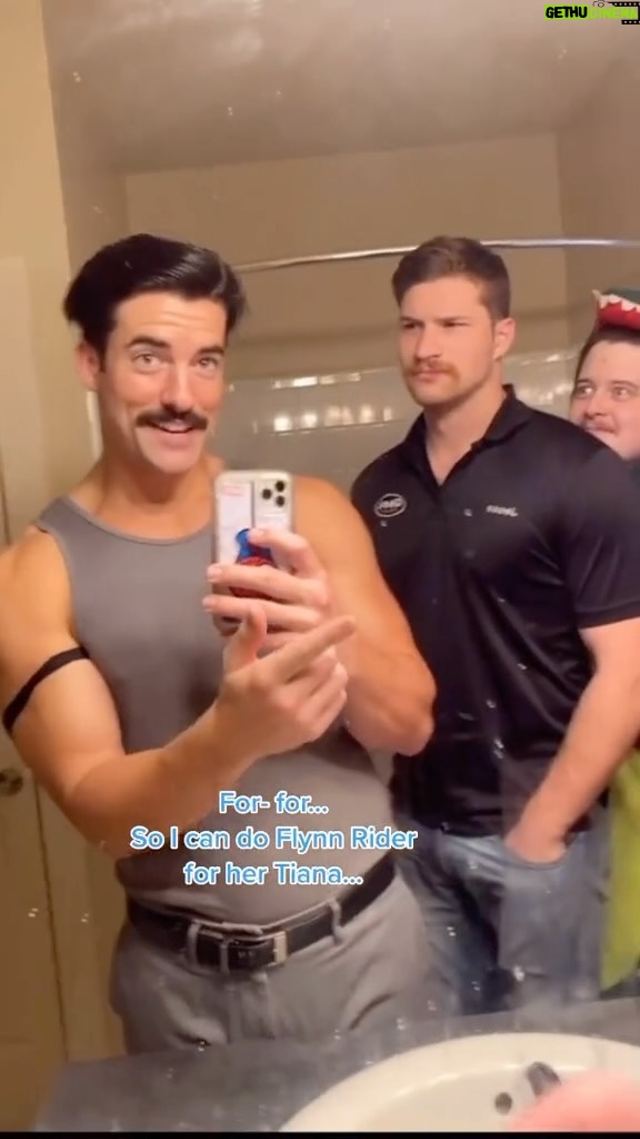 Jennings Brower - 2.5K Likes - Baby Face Throwback for New Years🤩🪒😂
@the_snikle @lonnieiiv @grace_africa @lightboxgnome
#mustache #facialhair #newyears #funny