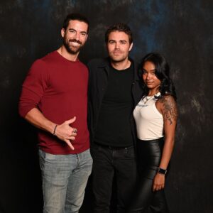 Jennings Brower Instagram - “I Was Feeling Epic” @paulwesley 🧛🏻🩸❤️

Thank you Paul for being so warm, and for sharing your passion for ALL of your creative endeavors with @epiccons , @tneelmohan , and me!🤘🏼🎥

#IWFF IWasFeelingFestive #VampireDiaries #TVD #PaulWesley #StefanSalvatore #EpicCons