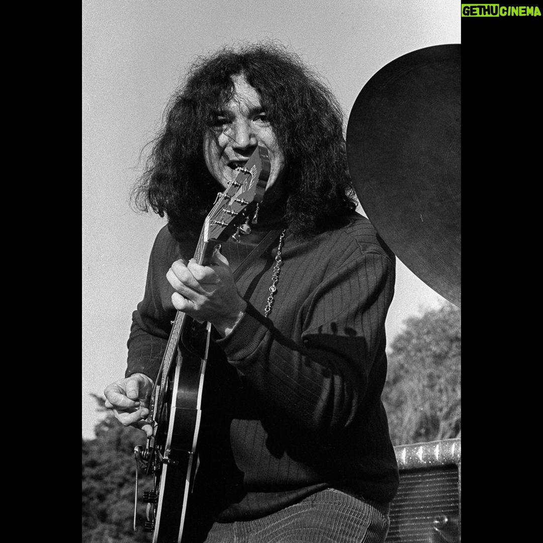 Jerry Garcia - 2.3K Likes - “As the shadows lengthened, Allen Ginsberg's voice came over the sound system, asking everyone to run towards the sun and watch the sunset. Later, he asked everyone to help clean up the debris and they did. And so it ended, the first of the great gatherings… This is truly something new and not the least of it is that it is an asking for a new dimension to peace, for the reality of love and a great nest for all humans." - Ralph Gleason, San Francisco Chronicle
The Human Be-In was held in Golden Gate Park on this day in 1967.
📷 Steve Rees | Lisa Law