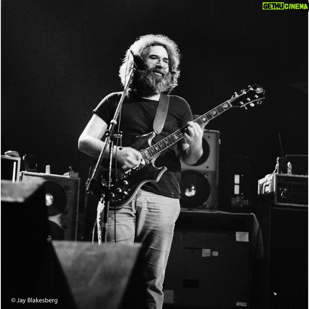 Jerry Garcia - 2.1K Likes - Did you know that for four years in a row, from ‘79 to ‘82, the Grateful Dead spent the day after Christmas playing at the Oakland Auditorium? Well, now you do. 😉
📸: @jayblakesberg (1979)