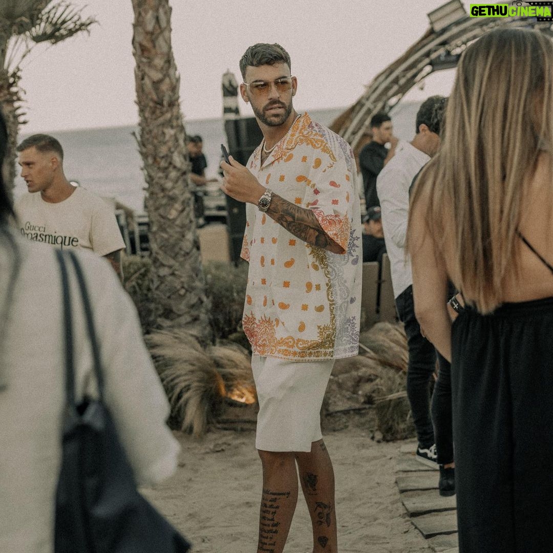 Jesรบs Palacios Instagram - Nido opening โ23 ๐ฅโ๏ธ What a great day , another one for the books ! Thanks @guygerber for your energy ๐๐ฉต Swipe to the end to see the whole @grupomoshmarbella TEAM having fun ! ๐. #nidoestepona #grupomosh #marbella #marbellalifestyle #marbslife #catchmeifyoucan Nido Estepona