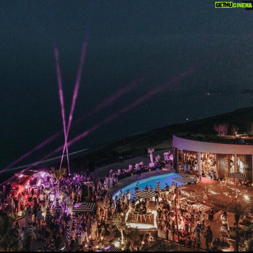 Jesús Palacios Instagram - Nido opening ‘23 🥂✔️ What a great day , another one for the books ! Thanks @guygerber for your energy 🔊🩵 Swipe to the end to see the whole @grupomoshmarbella TEAM having fun ! 🔝. #nidoestepona #grupomosh #marbella #marbellalifestyle #marbslife #catchmeifyoucan Nido Estepona