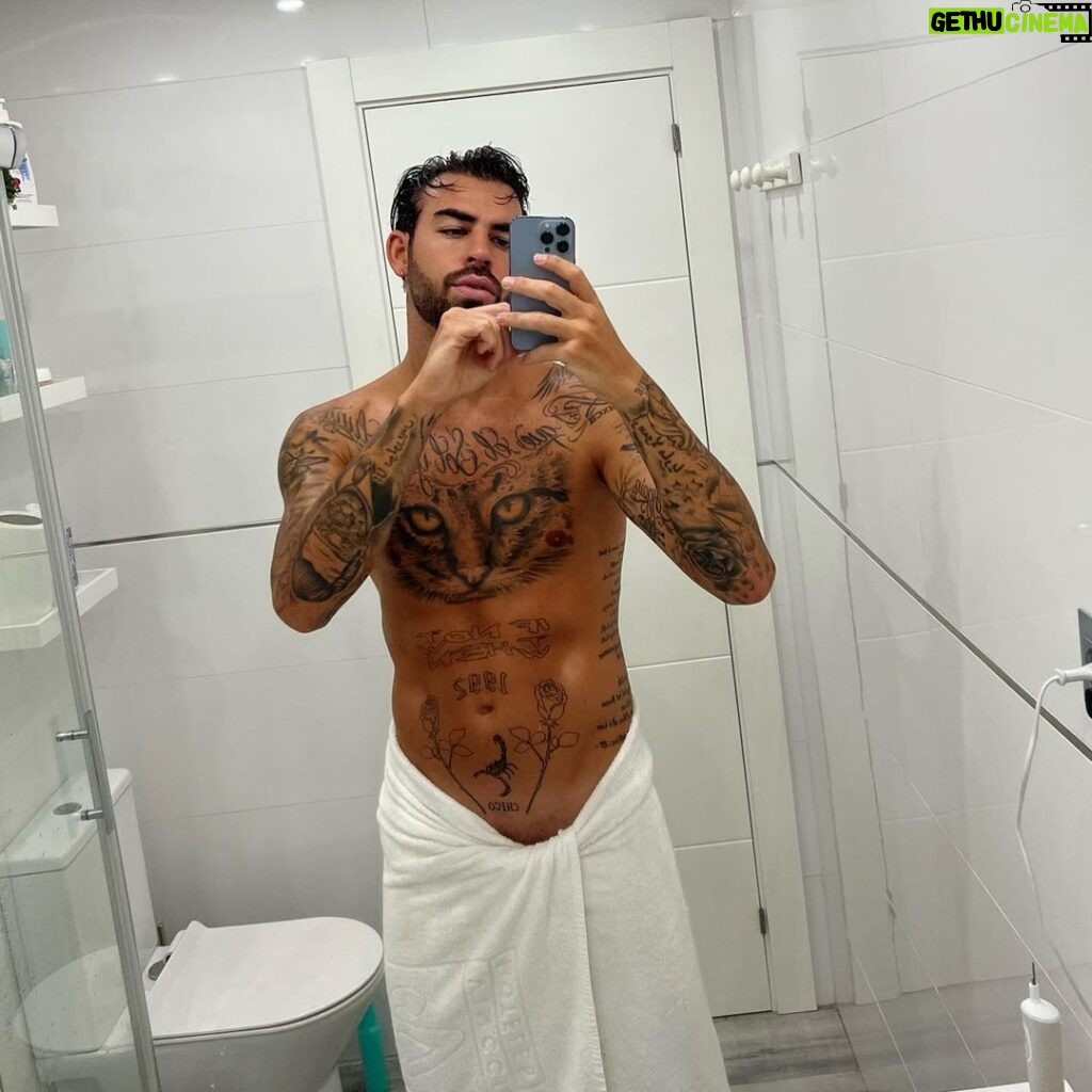 Jesús Palacios Instagram - Once you care, you’re fucked 🗣️💥 #catchmeifyoucan . . . . . . . . . . . . . #selfie #bathroomselfie #selfietime #jesuspalacios #jesusloveisland #loveislandespaña #model #modelo #modellife #modelshoot #fitnessmodel #tattoo #tatt #tattooart #tattoomodel #ink #inkmodel #inklife #inkaddict #inkart #like #likesforlike #likeforfollow #likeforlikeback #likeit #like4follow #pic #mirror Málaga, Spain