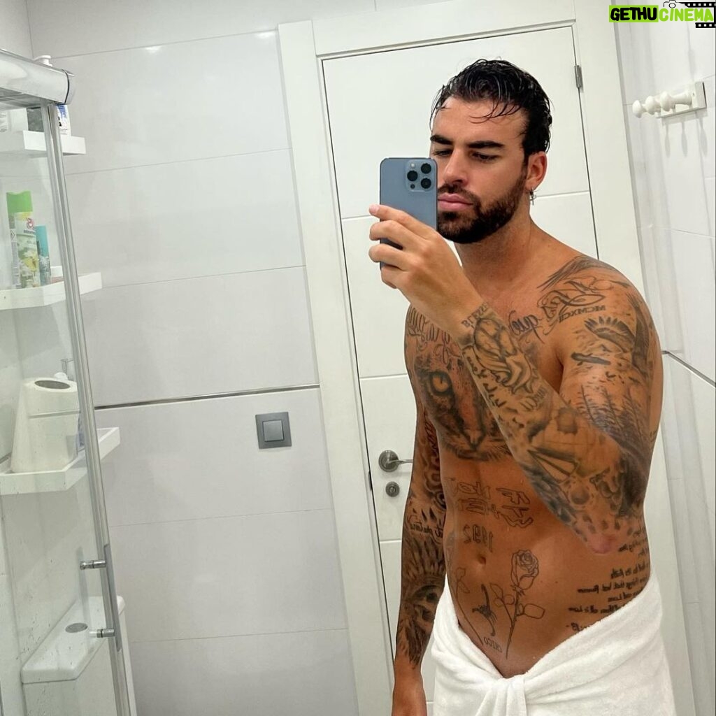 Jesús Palacios Instagram - Once you care, you’re fucked 🗣️💥 #catchmeifyoucan . . . . . . . . . . . . . #selfie #bathroomselfie #selfietime #jesuspalacios #jesusloveisland #loveislandespaña #model #modelo #modellife #modelshoot #fitnessmodel #tattoo #tatt #tattooart #tattoomodel #ink #inkmodel #inklife #inkaddict #inkart #like #likesforlike #likeforfollow #likeforlikeback #likeit #like4follow #pic #mirror Málaga, Spain