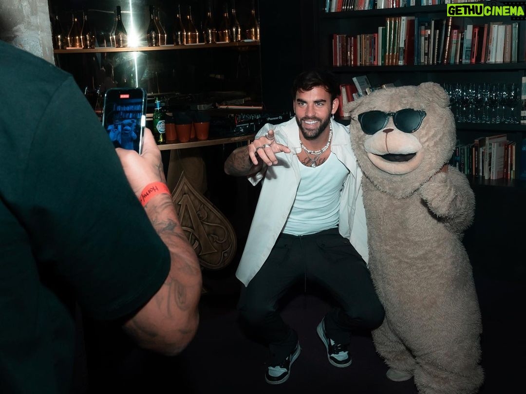 Jesús Palacios Instagram - Reminder Birthday Bash ! 🥳 #catchmeifyoucan . Another night for the books ✍️❤️🔥 Madrid, Spain