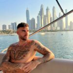 Jesús Palacios Instagram - Living my best life 📈🪬 دبي أنا أحبك #dubai #habibi #catchmeifyoucan #jesuspalacios . Dubai, UAE