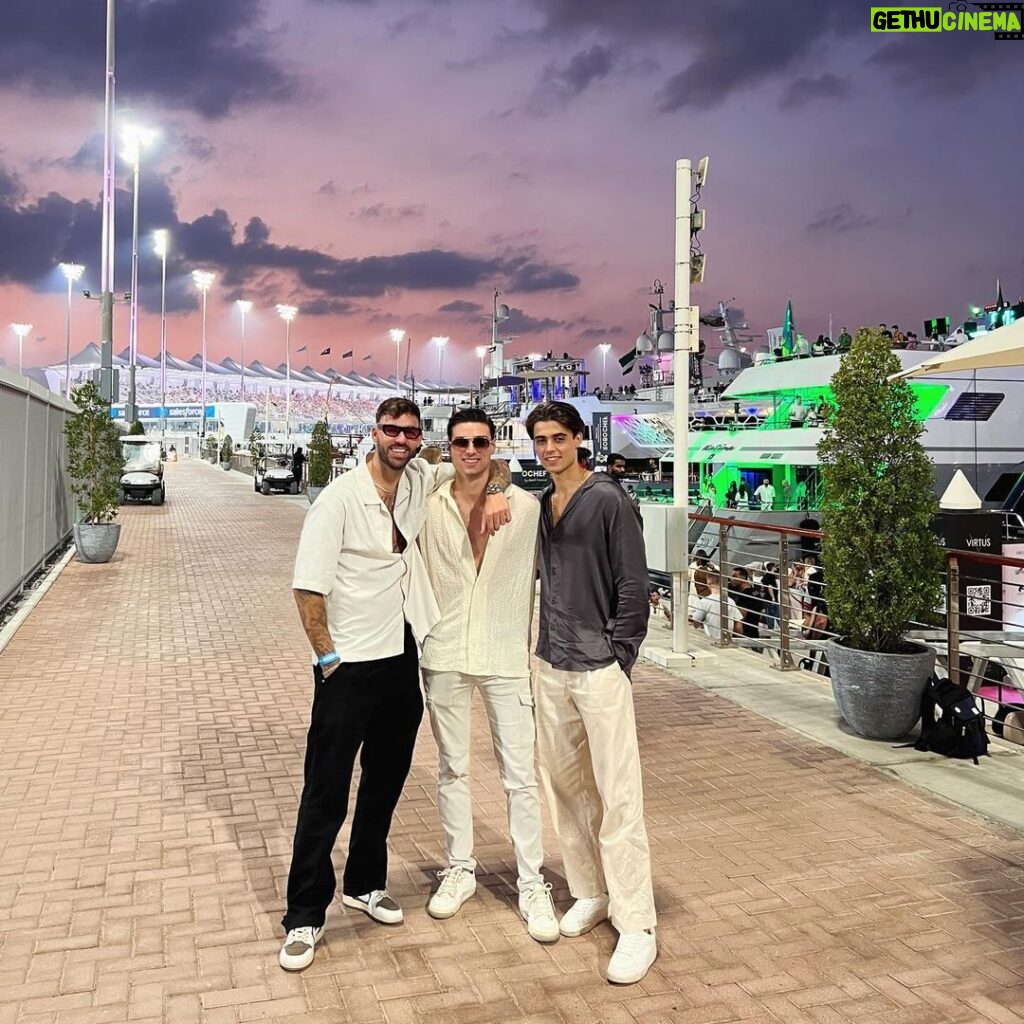 Jesús Palacios Instagram - First week in dubai 🇦🇪 What an amazing start of this adventure 🤗 #getreadyforthis . . . . . . . . . . . . . . #catchmeifyoucan #dubai #abudhabi #formula1 #grandprixabudhabi #abudabhiformula1 #formula1abudhabi #dubailife #dubaimall #dubaimarina #dubailifestyle Dubai, UAE