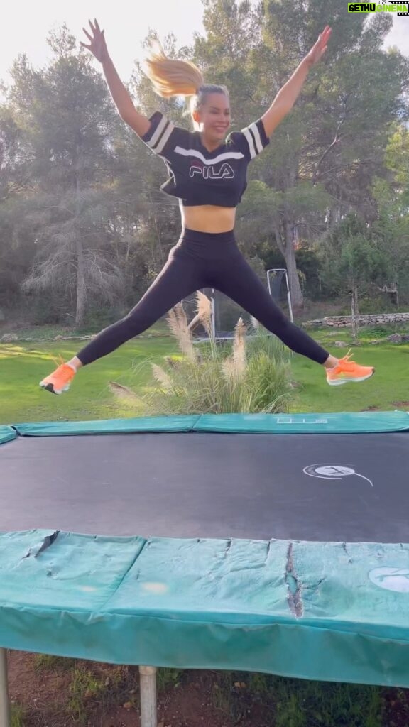Jessica-Jane Stafford Instagram - The best hidden gym in Ibiza and our morning routine..!! 🏋🏼‍♀🏋🏻‍♂ @rewildibiza @danny.rewild #RewildIbiza #IbizaGym #CrossFit #IGoMainlyForTheDogs
