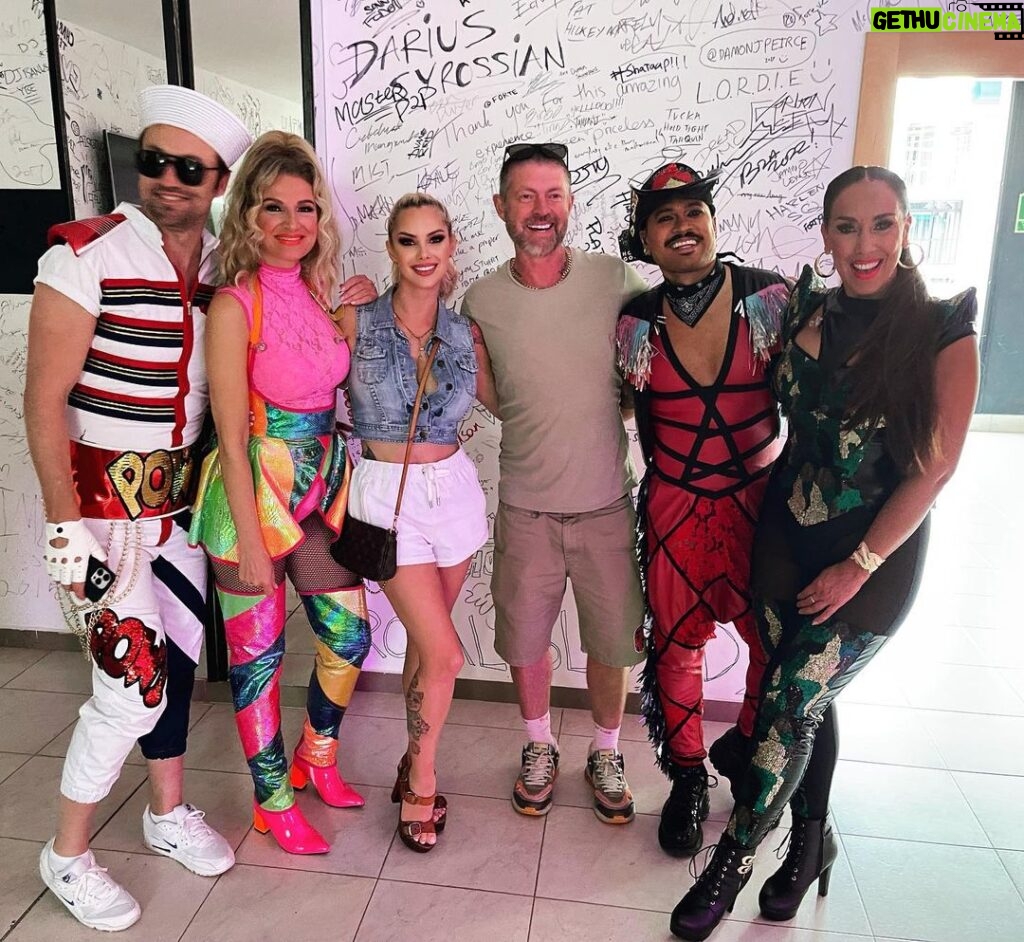 Jessica-Jane Stafford Instagram - OMG Childhood dream UNLOCKED..!!! Met The vengaboys…!!! These guys were the soundtrack to my teens..!! Thank you for the picture guys and apologies for the excessive fangirling 🤣 Thank you @mrpatsharp for the pic…!! 🥰