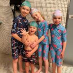 Jessica-Jane Stafford Instagram - Getting 4 kids ready for swimming 😵‍💫