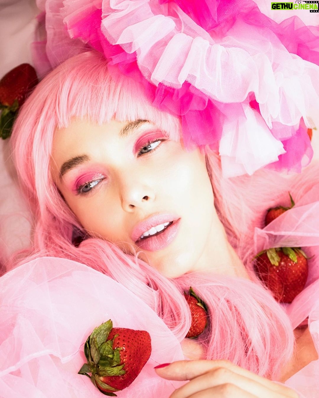 Jessica Cook Instagram - D.A.N.K. “Under the Strawberry Moon” Created by: @raquelhoque Model: @jessicamcook