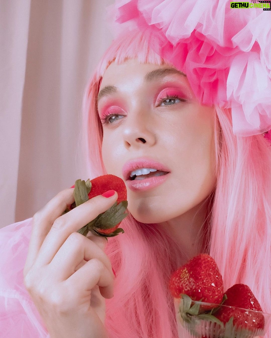 Jessica Cook Instagram - D.A.N.K. “Under the Strawberry Moon” Created by: @raquelhoque Model: @jessicamcook