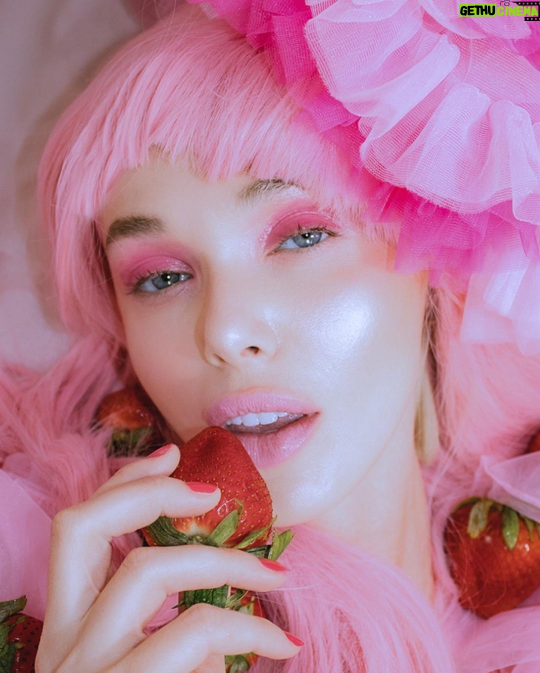 Jessica Cook Instagram - D.A.N.K. “Under the Strawberry Moon” Created by: @raquelhoque Model: @jessicamcook