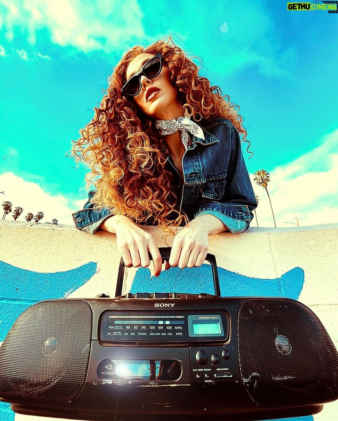 Jessica Cook Instagram - D.A.N.K. Los Angeles Summa Vibes Created by: @raquelhoque Model: @jessicamcook