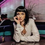 Jessica Cook Instagram - “𝔇𝔬𝔫’𝔱 𝔟𝔢 𝔞 ⏹” -ℙ𝕦𝕝𝕡 𝔽𝕚𝕔𝕥𝕚𝕠𝕟 (𝟙𝟡𝟡𝟜) . . . . . #Quentintarantino #pulpfiction #miawallace #vincentvega