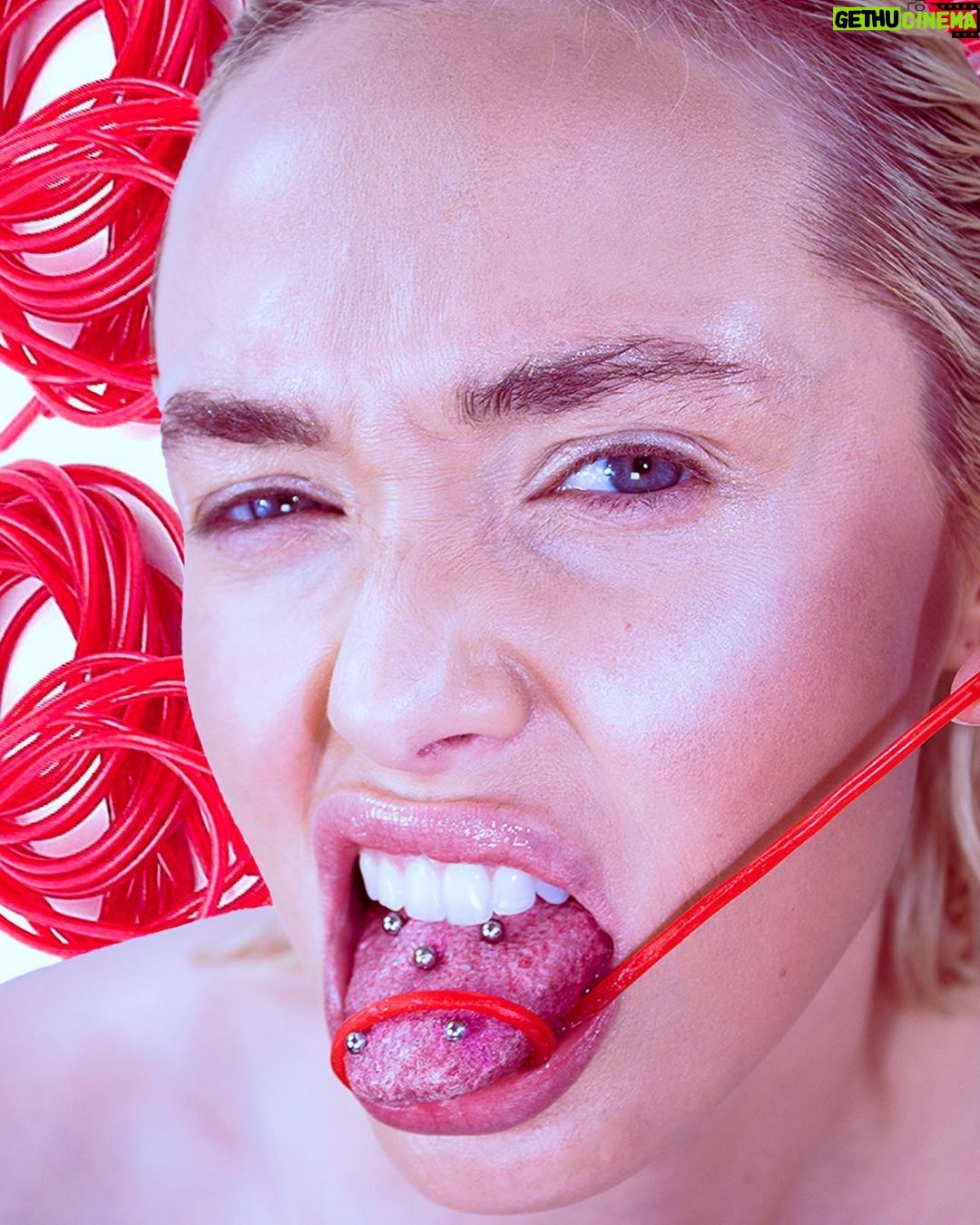 Jessica Cook Instagram - D.A.N.K “Candy Sick” Created by: @raquelhoque Model: @jessicamcook SFX: @imitation.of.life @dankmagazinecollective
